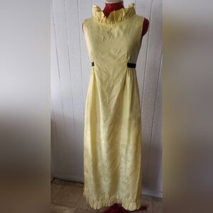 Vintage 70s Pastel Yellow Garden Party Mod Dress With Ruffle Detail